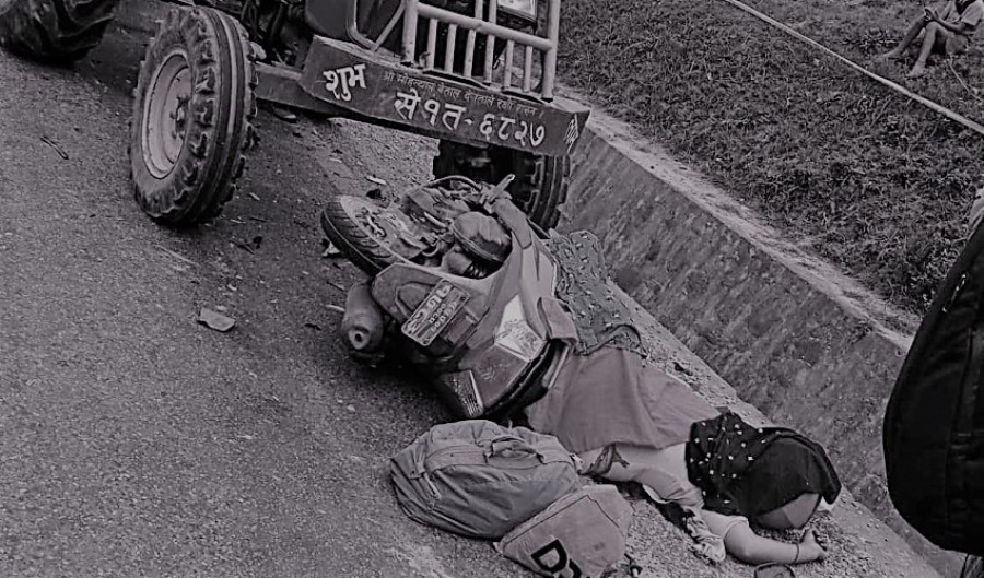 कैलालीमा ट्र्याक्टर र स्कुटर ठोक्किँदा एक महिलाको घटनास्थलमै मृत्यु